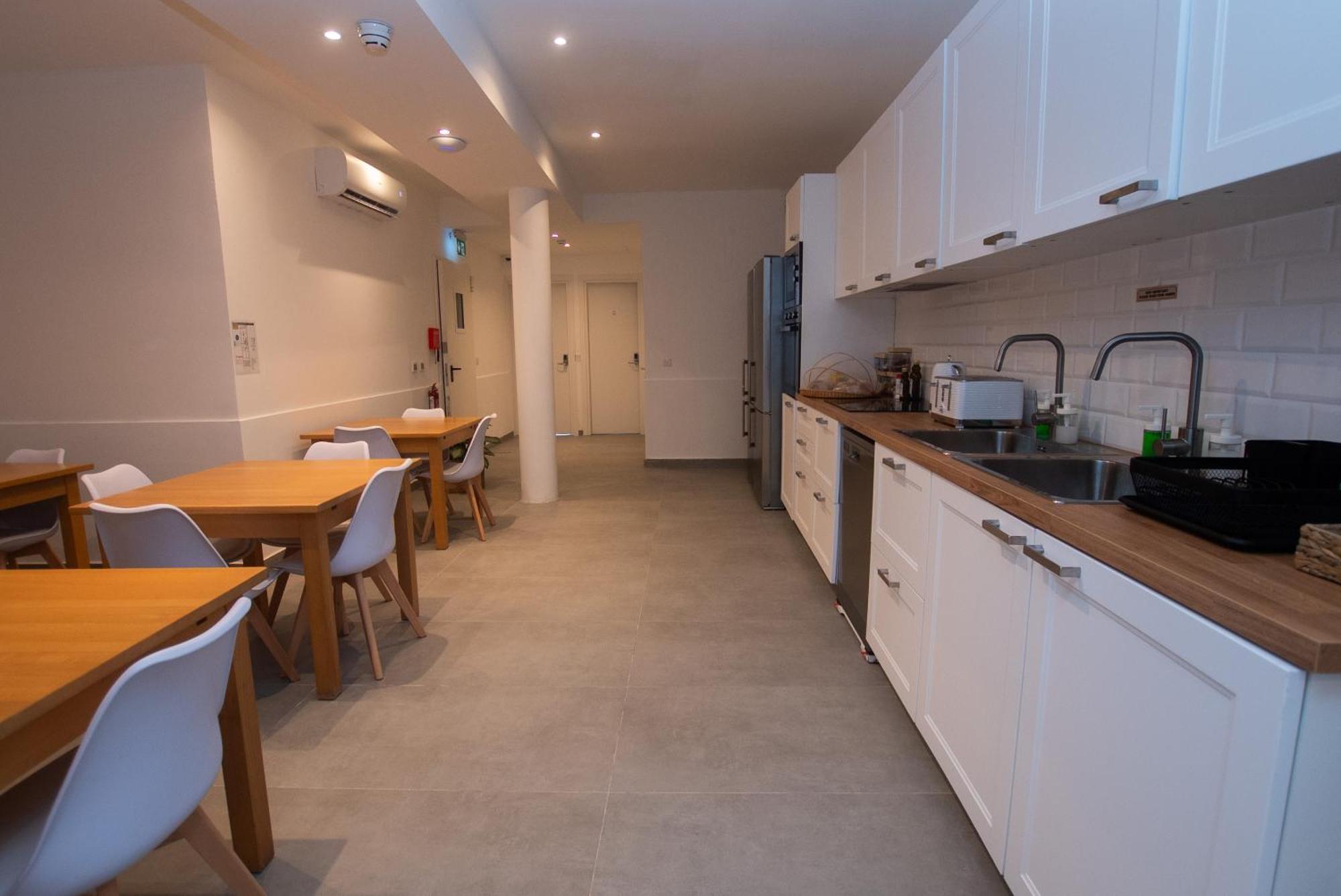 Gest Hostel